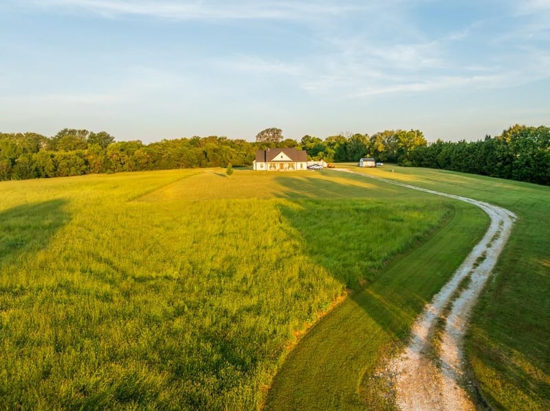 22010 South Excelsior Rd, Harrisonville, MO 64701