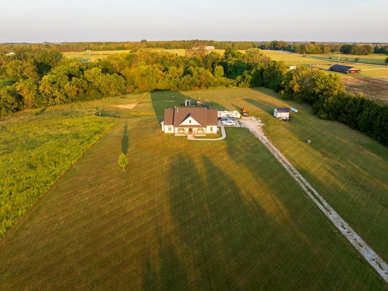 22010 South Excelsior Rd, Harrisonville, MO 64701