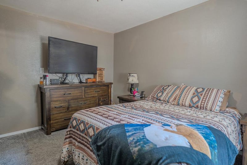 2119 Cherokee Ave, Baxter Springs, KS 66713