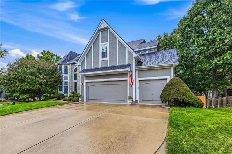 5316 W 132 St, Overland Park, KS 66209
