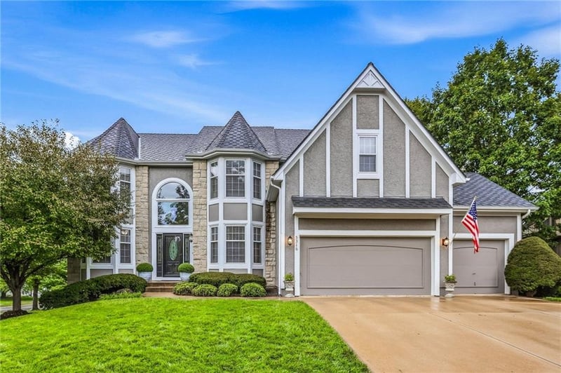 5316 W 132 St, Overland Park, KS 66209