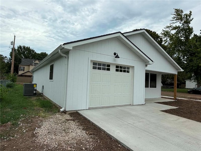 423 S Holbrook St, Fort Scott, KS 66701