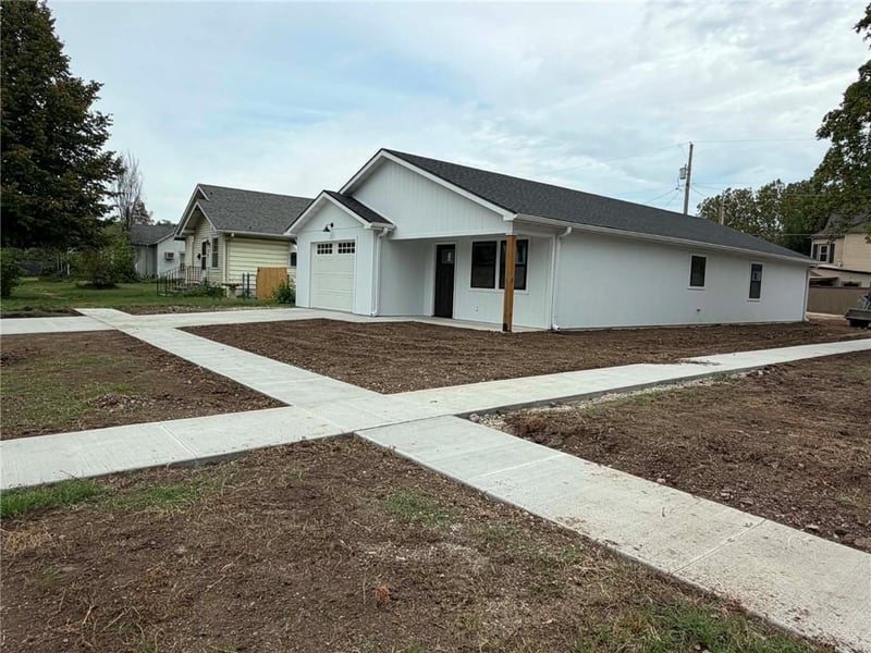 423 S Holbrook St, Fort Scott, KS 66701