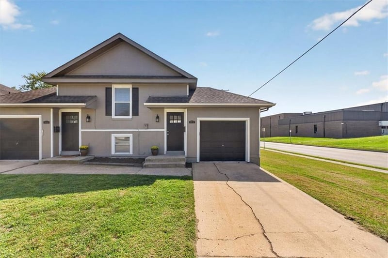 100 E South Ave, Belton, MO 64012