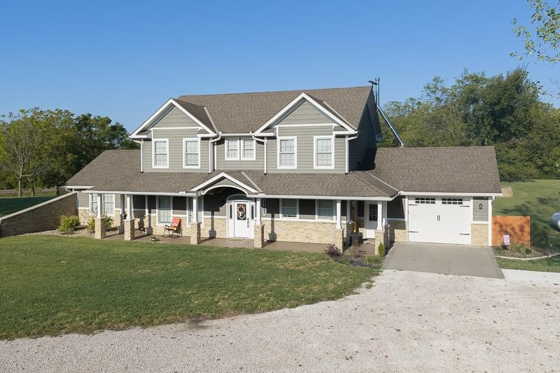 19602 Dempsey Rd, Leavenworth, KS 66048