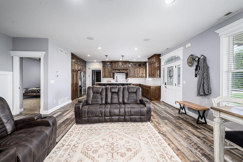 19602 Dempsey Rd, Leavenworth, KS 66048
