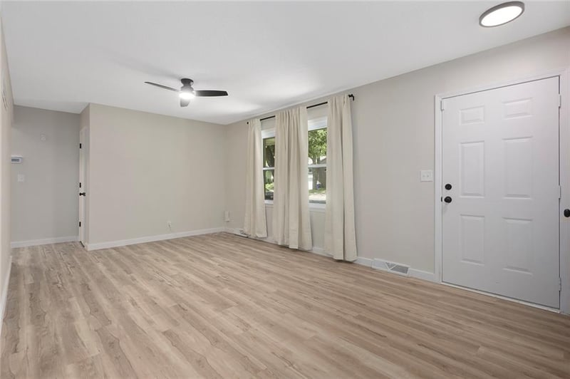 13421 Lowell Ave, Grandview, MO 64030