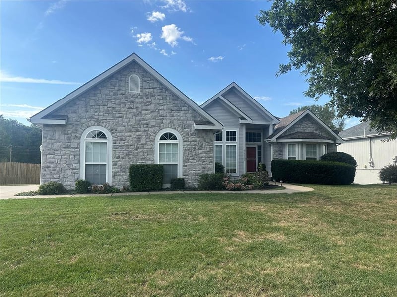 15605 Meadow Ct, Platte City, MO 64079