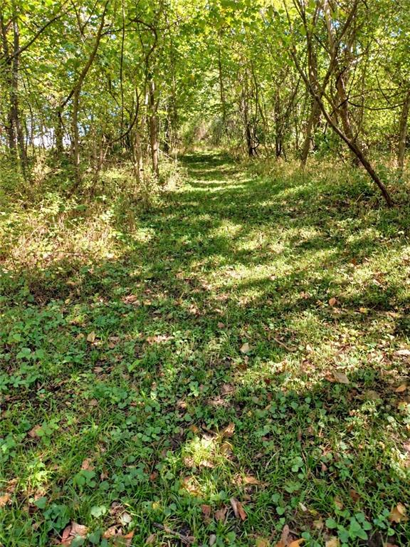 9560 NW Hillsboro Rd, Kansas City, MO 64153