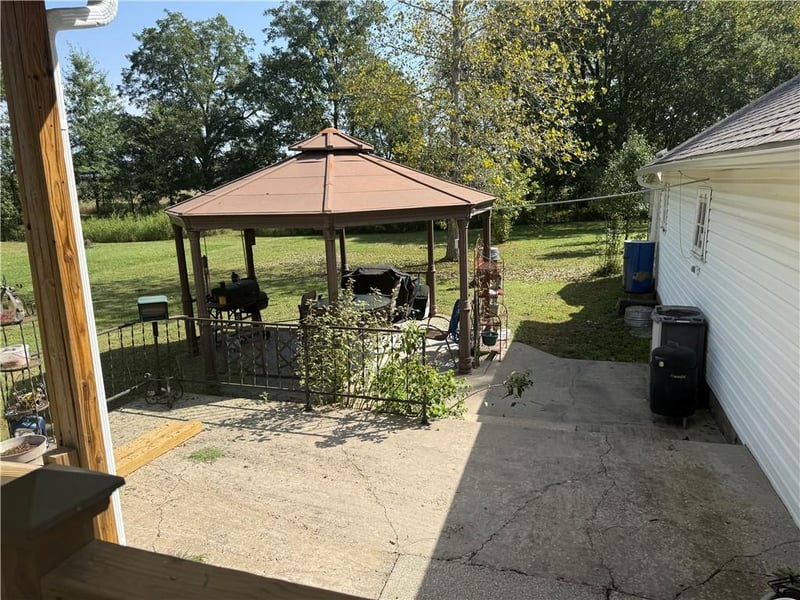 501 N 7th St, Lacygne, KS 66040