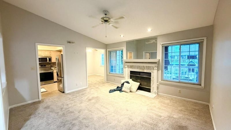 4015 S Crysler Ave #Apt 10, Independence, MO 64055
