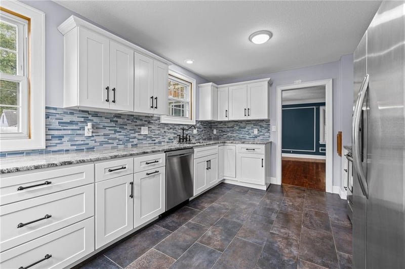 429 N Van Brunt Blvd, Kansas City, MO 64123