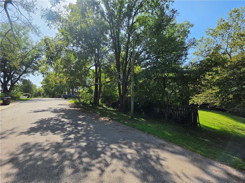230 Glenwood Ave, Independence, MO 64053