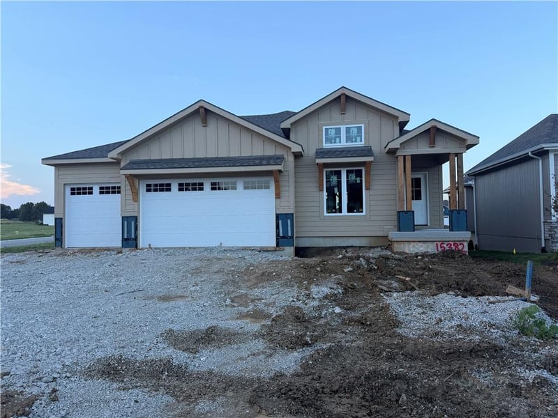 15382 162nd St, Olathe, KS 66062