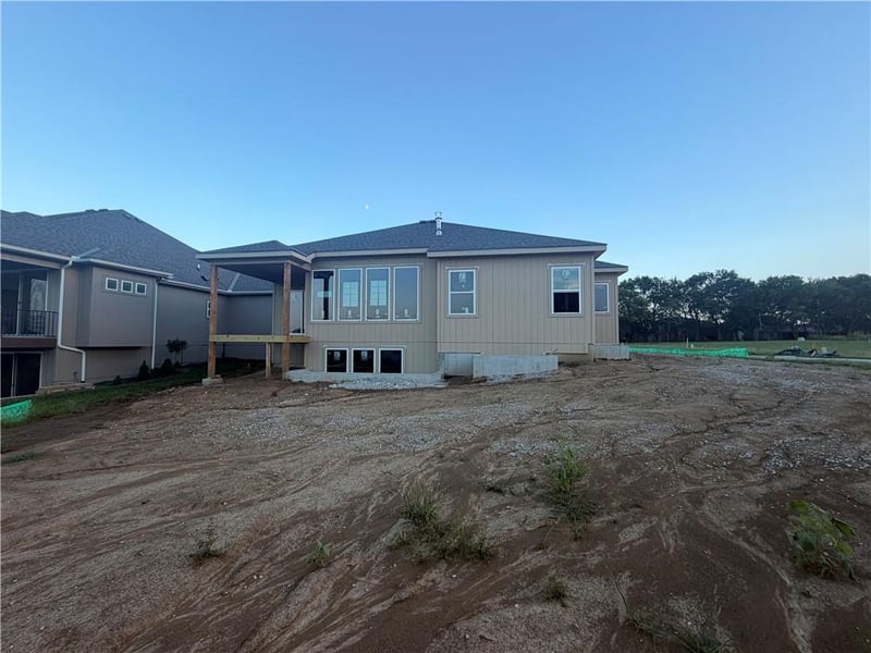 15382 162nd St, Olathe, KS 66062