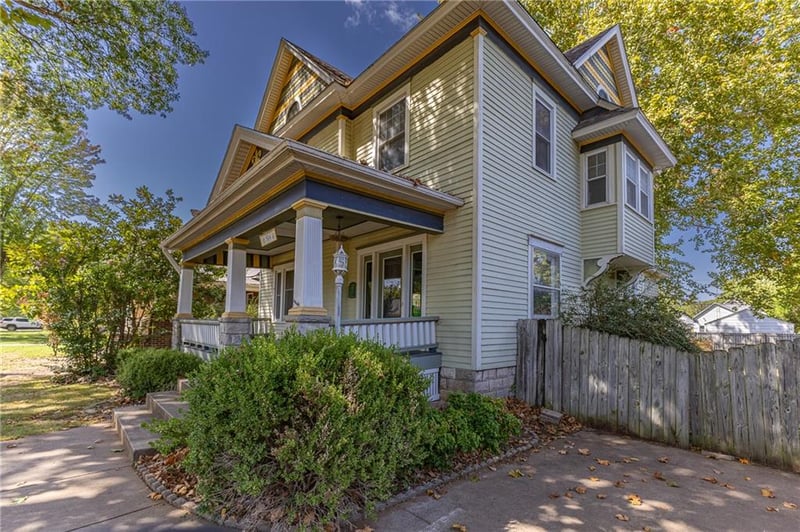 504 W 1st St, Pittsburg, KS 66762