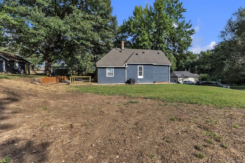 523 Shady Ave, St Joseph, MO 64505