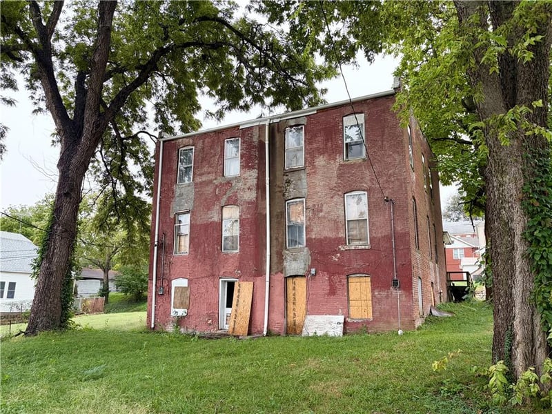 717 719 Mount Mora Rd, St Joseph, MO 64501