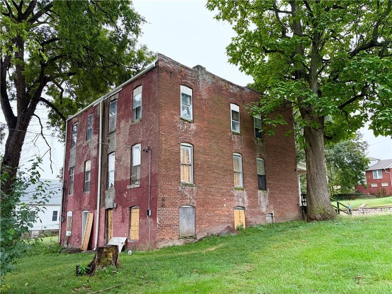 717 719 Mount Mora Rd, St Joseph, MO 64501
