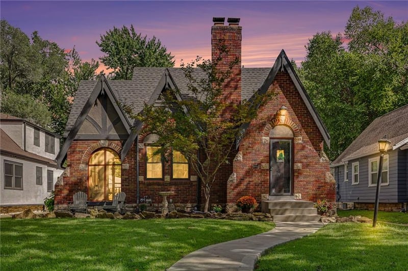 7559 Grand Ave, Kansas City, MO 64114