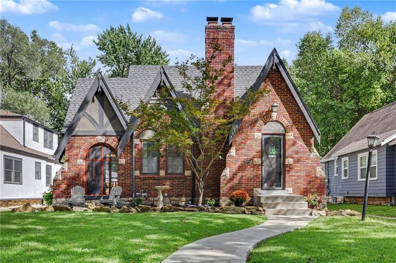 7559 Grand Ave, Kansas City, MO 64114