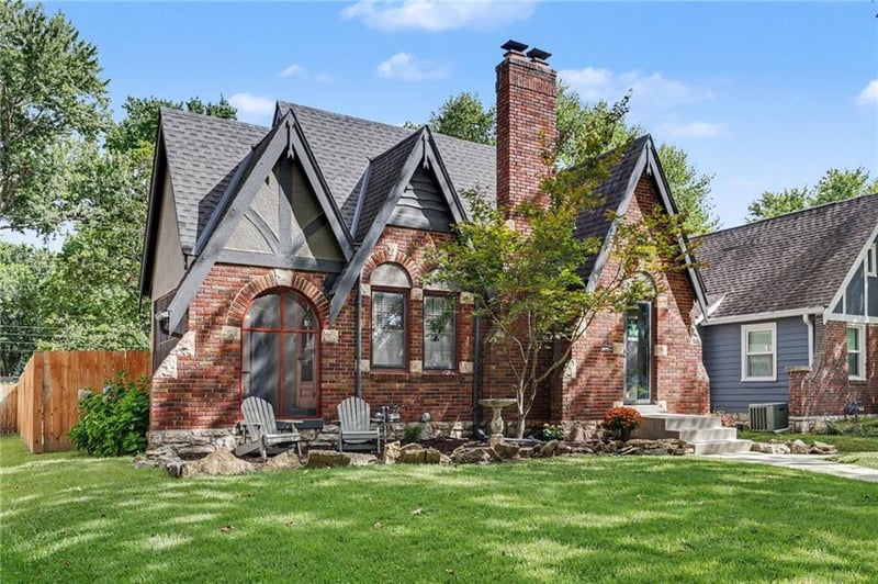 7559 Grand Ave, Kansas City, MO 64114