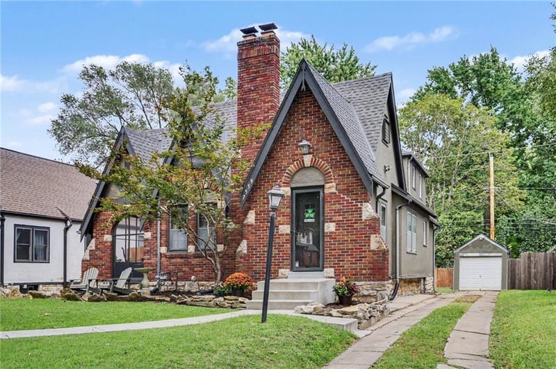 7559 Grand Ave, Kansas City, MO 64114