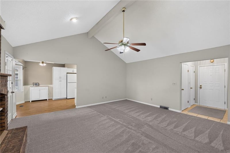 2213 NW 84th Ter, Kansas City, MO 64154