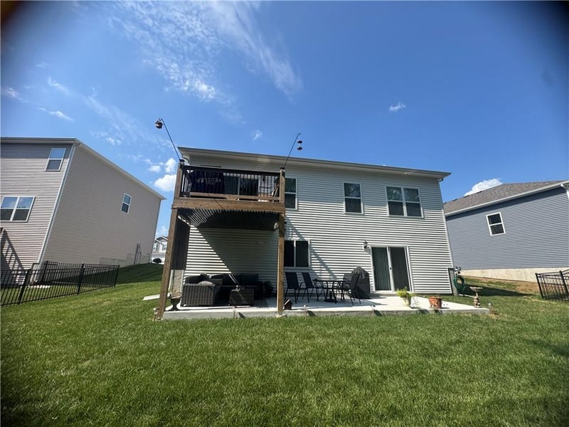 11013 East Ridge Ct, Peculiar, MO 64078