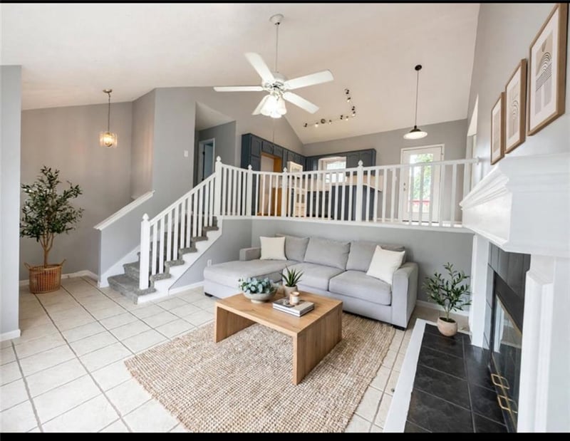 2108 SW Sterling Dr, Lee's Summit, MO 64081