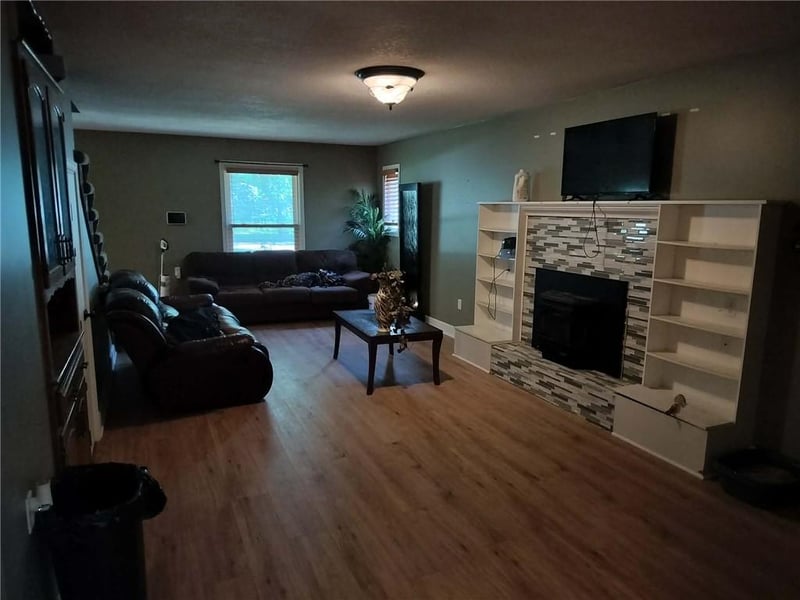 105 Spruce St, Garden City, MO 64747