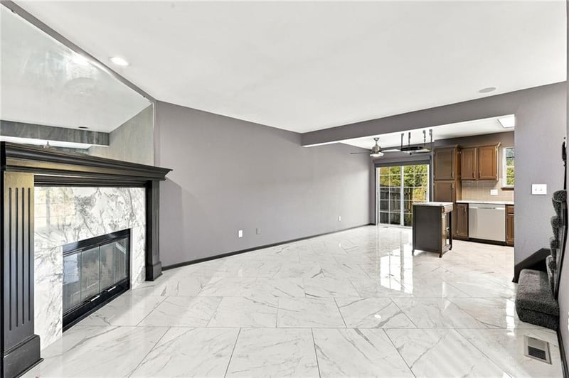 5760 NW Plantation Ln #181-D, Lee's Summit, MO 64064