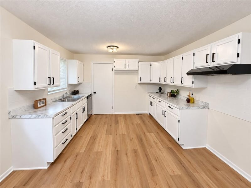 7209 E 86 St, Kansas City, MO 64138