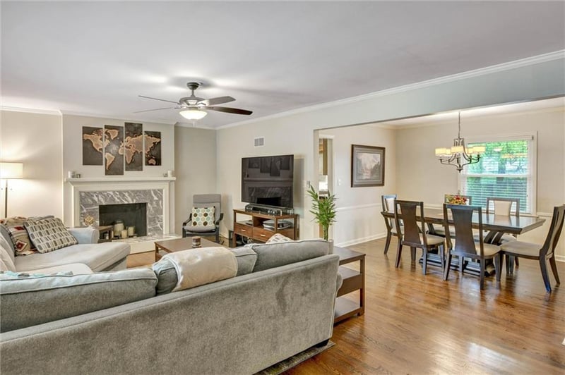 904 W 96th St, Kansas City, MO 64114