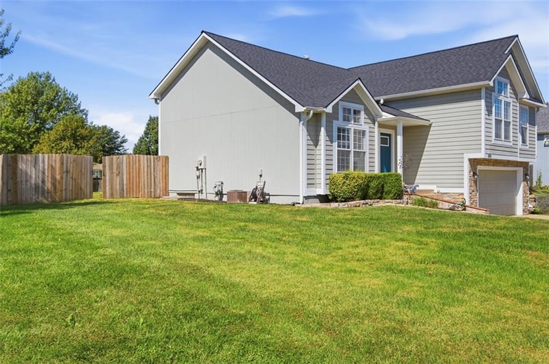 405 Flame Way, Baldwin City, KS 66006