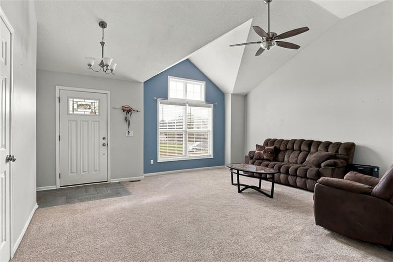 405 Flame Way, Baldwin City, KS 66006