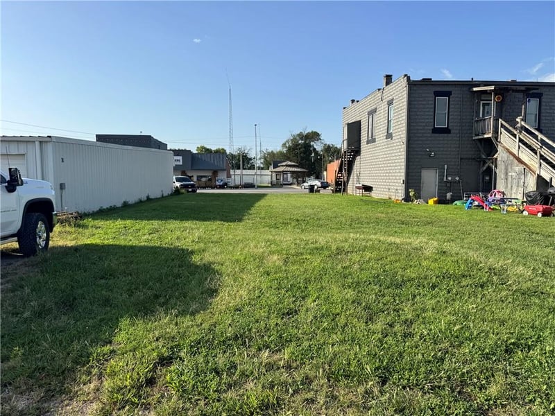 119 - 121 E Main St E, Drexel, MO 64742