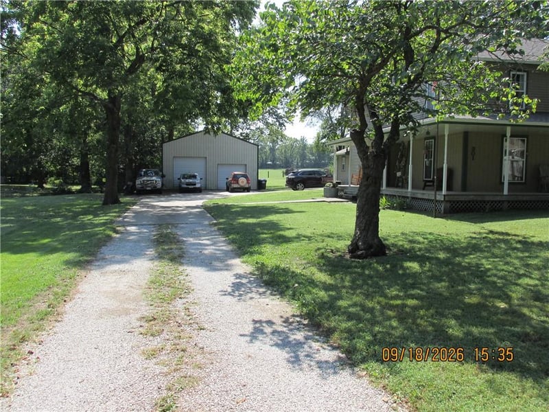 301 Oak St W, Greenwood, MO 64034