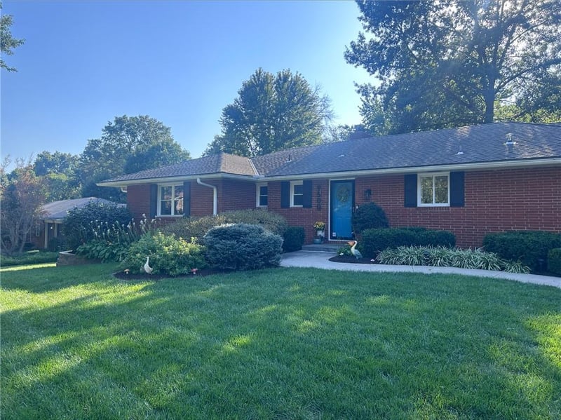 9500 Meadow Ln, Leawood, KS 66206