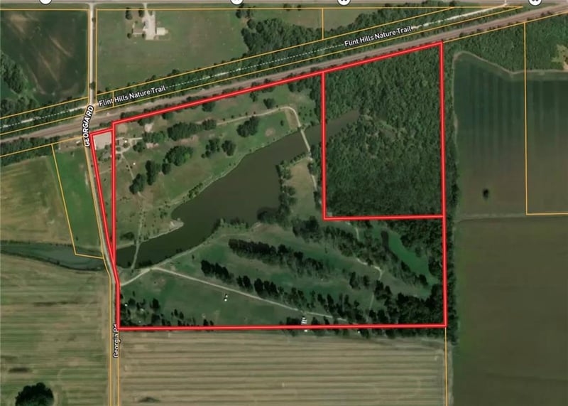 3061 Georgia Rd, Ottawa, KS 66067