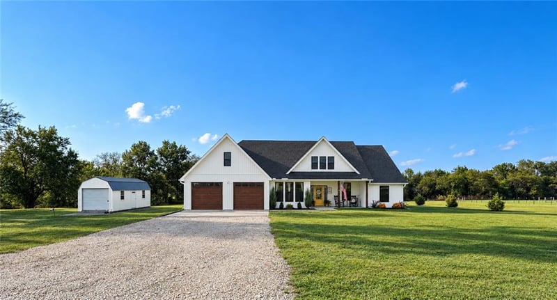 1003 Se 750th Rd, Windsor, MO 65360