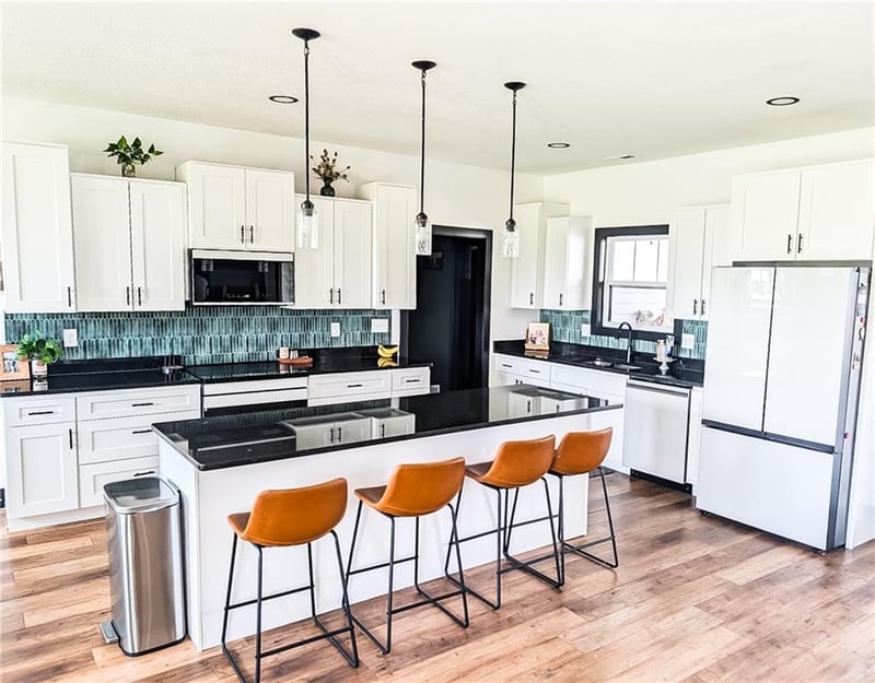 1003 Se 750th Rd, Windsor, MO 65360