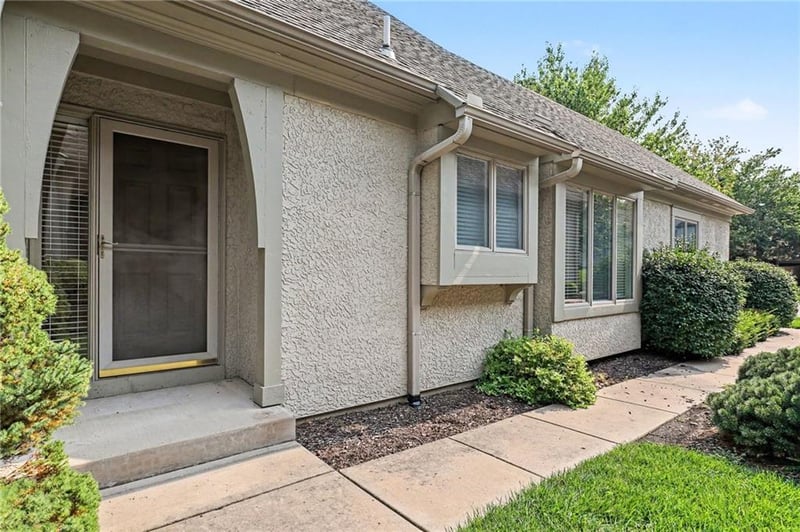 14408 Marty St, Overland Park, KS 66223