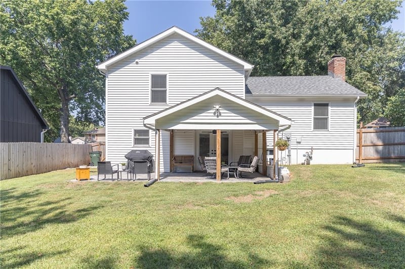 1829 152nd Cir E, Olathe, KS 66062