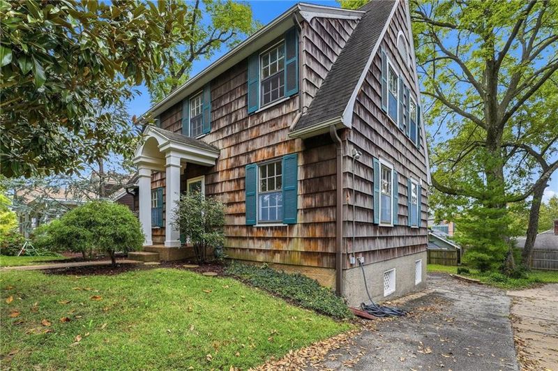 1421 W 50th Ter, Kansas City, MO 64112
