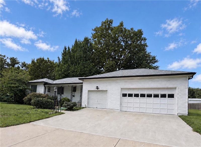 216 Moss Ave, Liberty, MO 64068