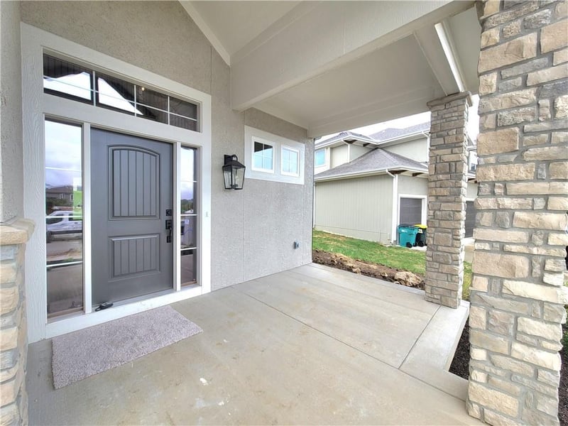 18232 Oakmont St, Overland Park, KS 66013