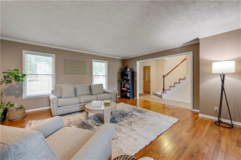 15776 Horton Ct, Overland Park, KS 66223