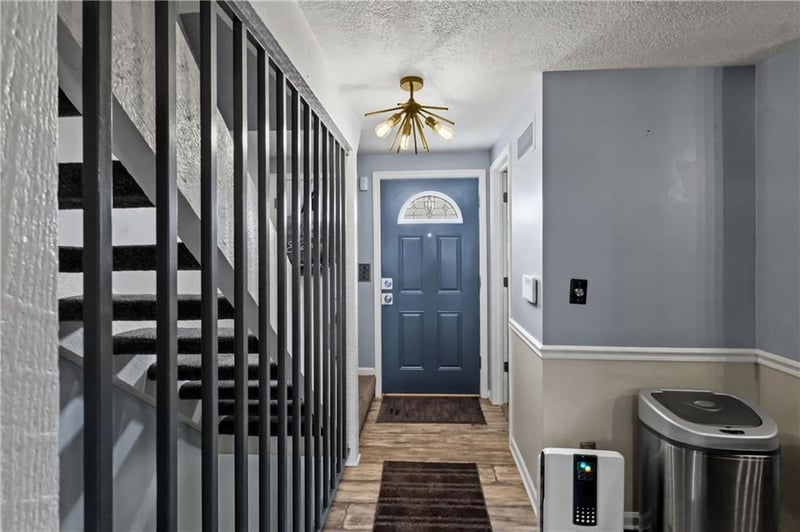 5913 Ridgeway Ave, Kansas City, MO 64133
