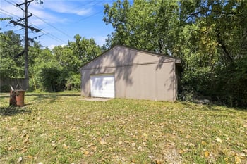 8804 E 47th St, Kansas City, MO 64129